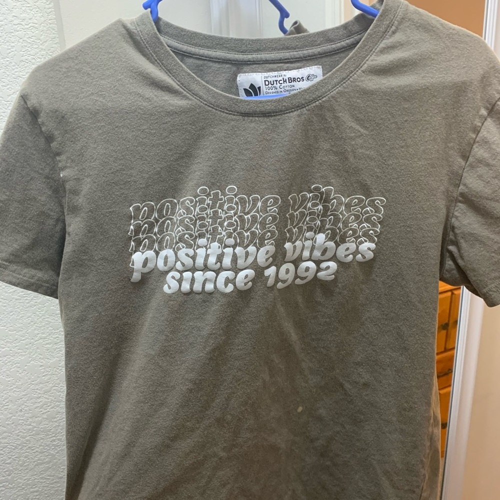Dutch bros t shirt size L